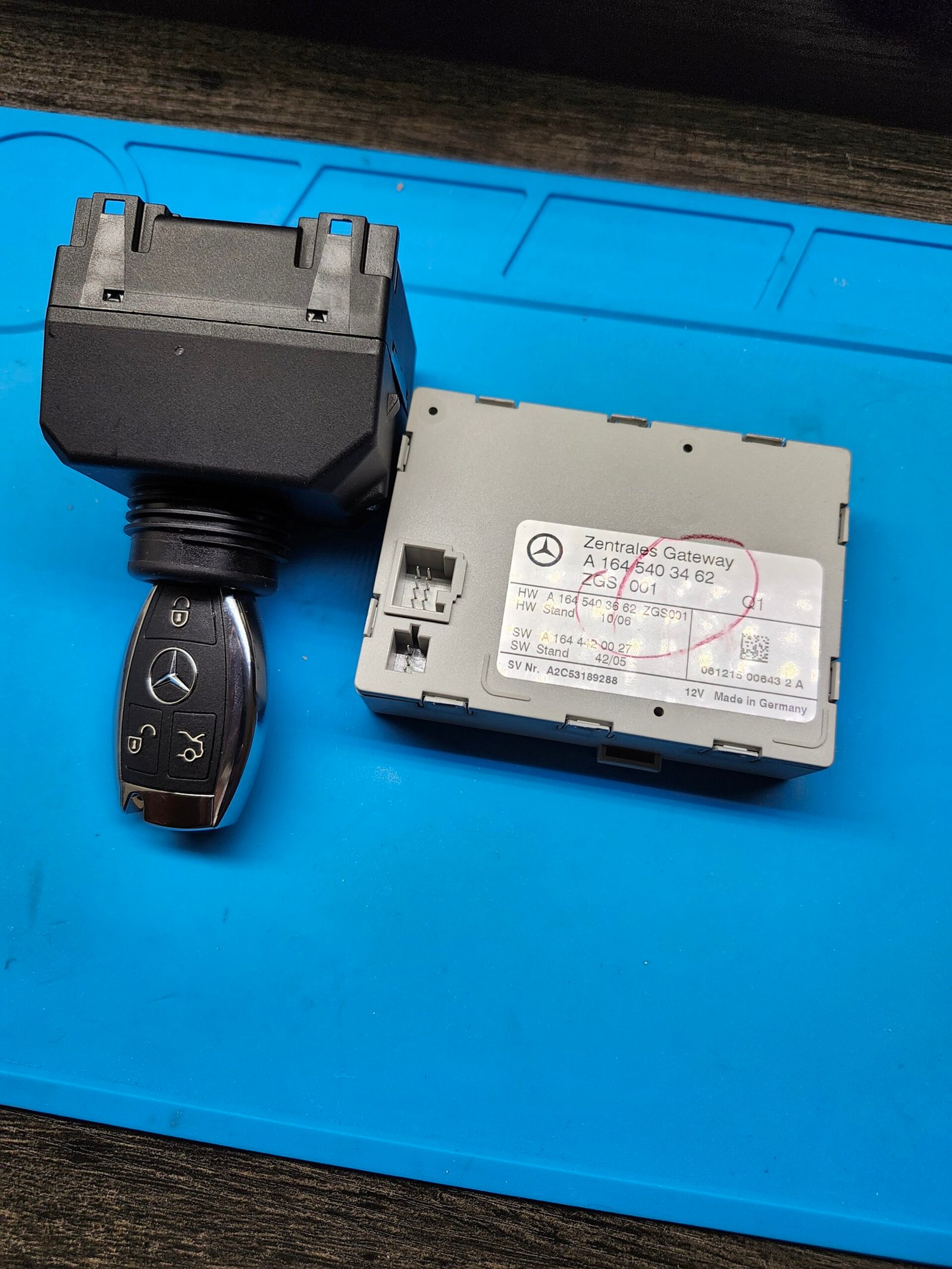 Mercedes-Benz EIS Fob All Keys Lost and Spare Key Programming - Image 3