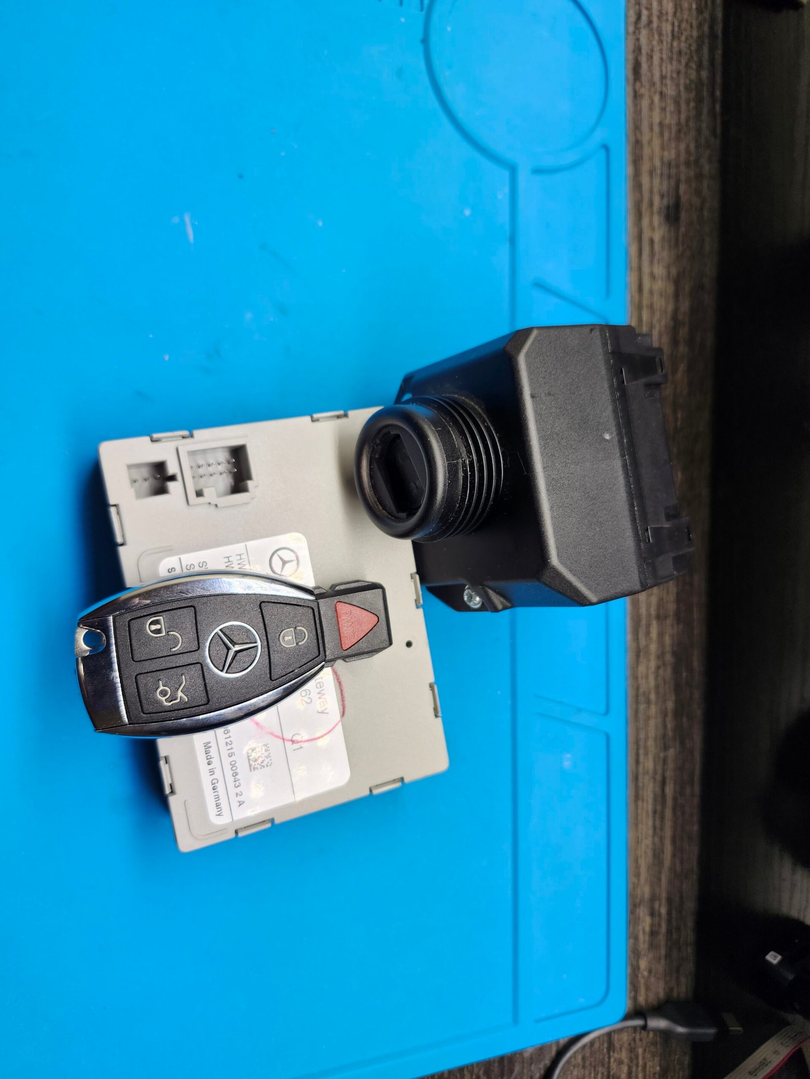 Mercedes-Benz EIS Fob All Keys Lost and Spare Key Programming - Image 2